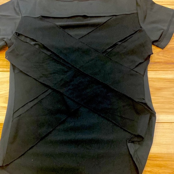 Mia Brizal workout top sz small open back - Picture 2 of 3